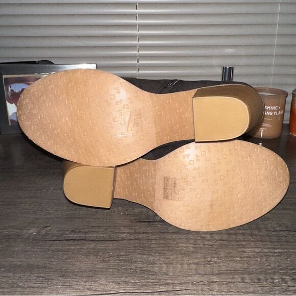 DV8 Dolce Vita Faux Suede Whipstitch Side Zip Judey‎ Heeled Ankle Bootie Size 7 - Picture 6 of 8